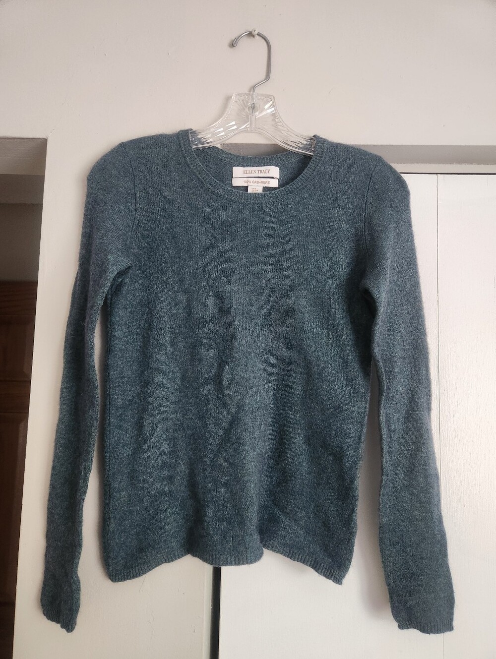 Ellen Tracy Women's Crewneck Sweater in Teal-Blue Small
